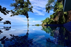 Infinity pool